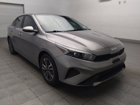 Used 2024 Kia Forte LXS w/ LXS Technology Package FWD image 13
