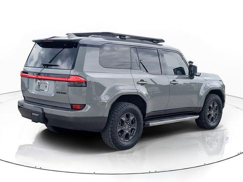 Used 2024 Lexus GX 550 w/ Accessory Package (31) AWD/4WD image 5