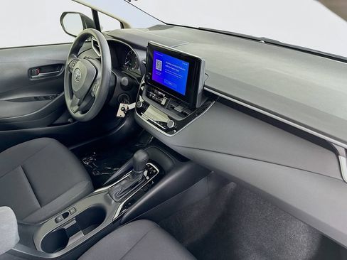 Used 2025 Toyota Corolla LE FWD image 33