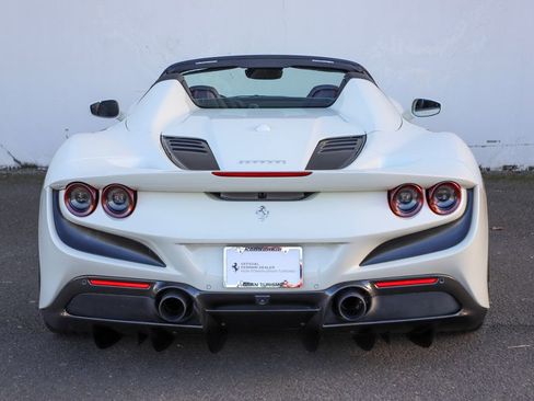 Certified 2021 Ferrari F8 Tributo image 38