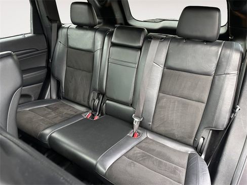 Used 2019 Jeep Grand Cherokee Altitude image 13