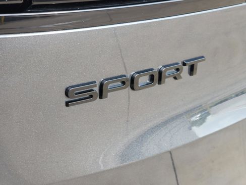 Used 2024 Land Rover Range Rover Sport SE image 35