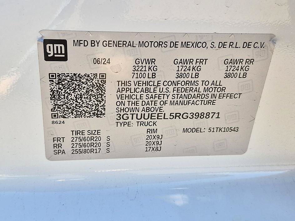 Used 2024 GMC Sierra 1500 AT4 w/ Technology Package AWD/4WD image 39