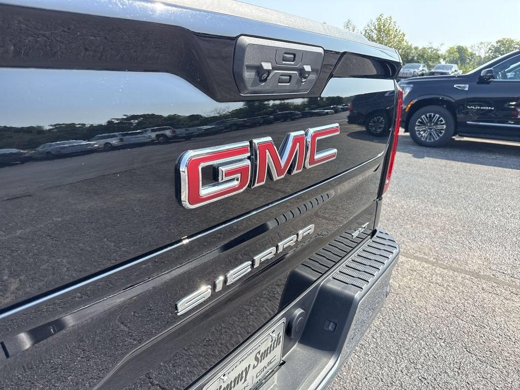 Certified 2025 GMC Sierra 1500 SLT w/ SLT Premium Package RWD image 38