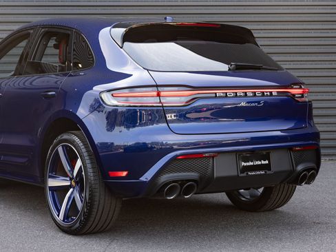 Used 2025 Porsche Macan S AWD/4WD image 11