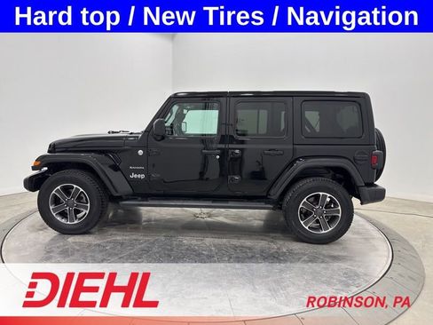 Used 2023 Jeep Wrangler Unlimited Sahara AWD/4WD image 4