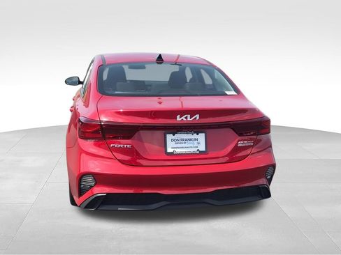 Used 2022 Kia Forte LXS FWD image 7