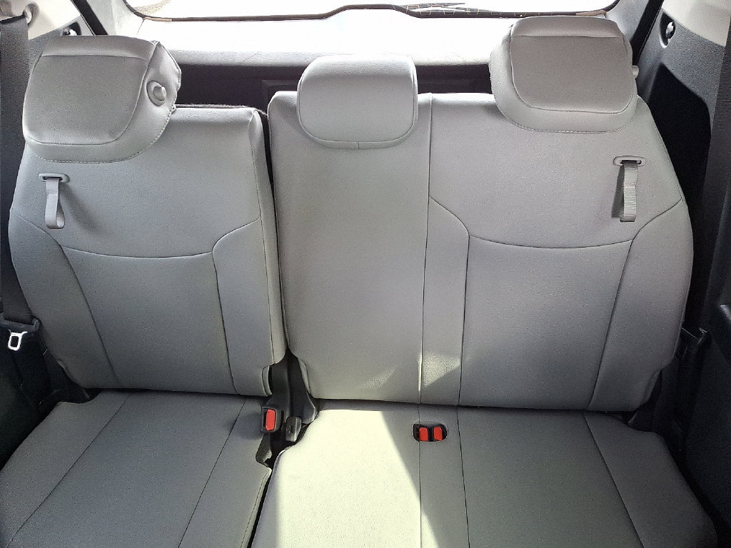 Used 2026 Toyota Sienna XLE FWD image 11