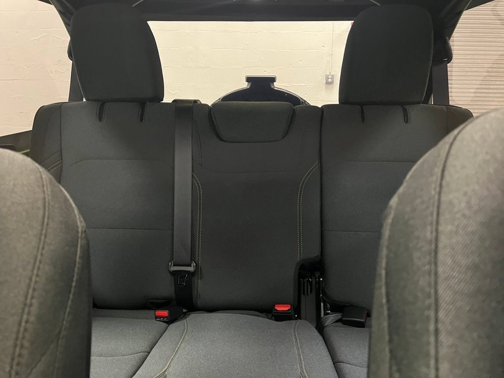 Certified 2025 Jeep Wrangler Unlimited Sport AWD/4WD image 28