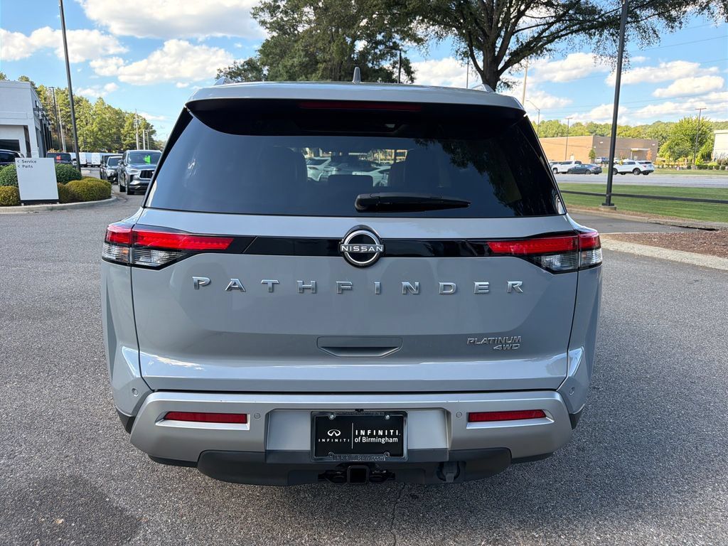 Used 2023 Nissan Pathfinder Platinum w/ Cargo Package AWD/4WD image 11