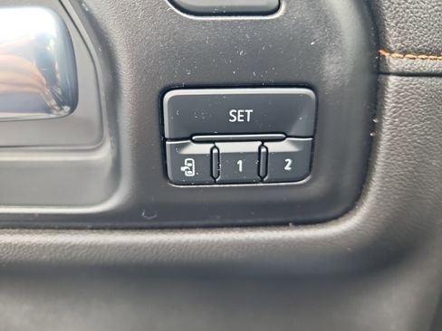 Used 2021 GMC Sierra 1500 AT4 image 13