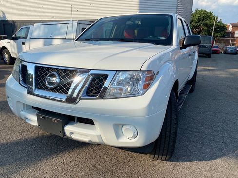 Used 2016 Nissan Frontier SV AWD/4WD image 2
