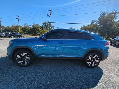 Used 2024 Volkswagen Atlas Cross Sport SE image 7