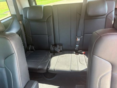 Used 2018 Chevrolet Tahoe Premier AWD/4WD image 17