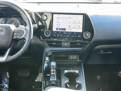 Used 2023 Lexus NX 350 AWD image 12