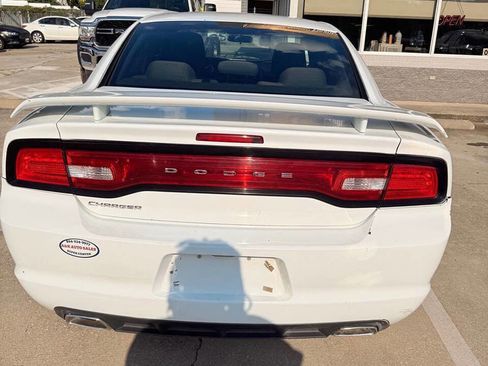 Used 2011 Dodge Charger SE image 13