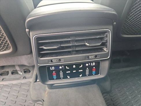 Used 2023 Audi Q7 3.0T Premium Plus AWD/4WD image 18