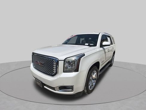 Used 2017 GMC Yukon Denali w/ Open Road Package AWD/4WD image 8