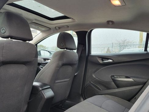 Used 2018 Chevrolet Cruze LT w/ Sun And Sound Package image 21