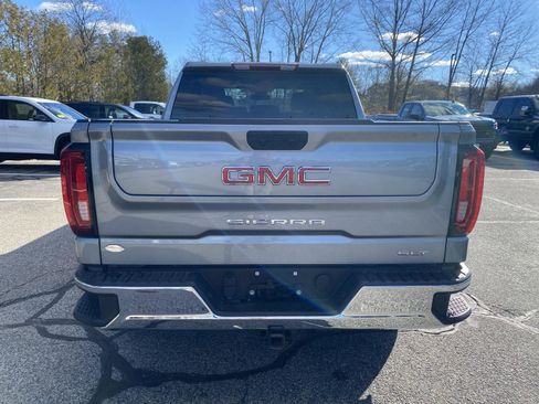 Used 2025 GMC Sierra 1500 SLT image 6