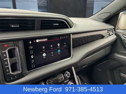 Used 2024 GMC Yukon XL Denali w/ Advanced Technology Package AWD/4WD image 24
