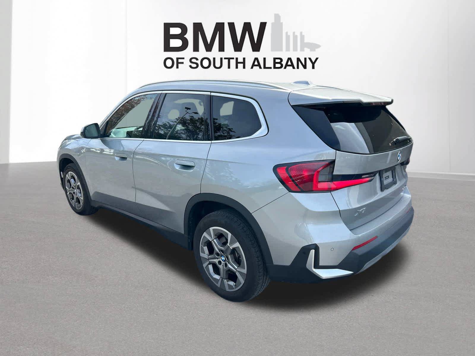 Used 2023 BMW X1 xDrive28i w/ Convenience Package AWD/4WD image 3