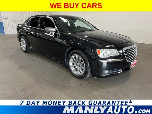 Used 2013 Chrysler 300 C RWD image 1