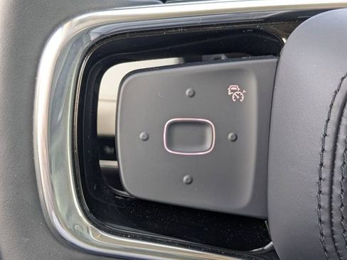 Used 2025 Lincoln Nautilus Premier w/ Equipment Group 102A image 24