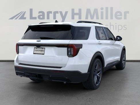 New 2025 Ford Explorer ST-Line w/ Premium Package image 8
