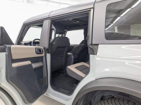 Used 2022 Ford Bronco Wildtrak image 17