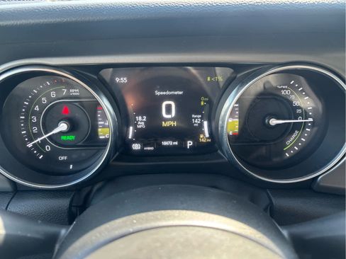 Used 2023 Jeep Wrangler Unlimited AWD/4WD image 20