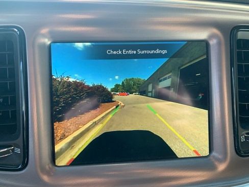 Used 2022 Dodge Challenger R/T w/ Plus Package image 27