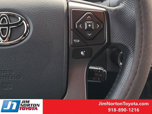 Used 2017 Toyota Tacoma TRD Pro image 30