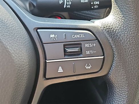 Certified 2023 Honda HR-V LX image 19