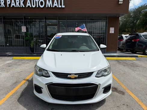Used 2019 Chevrolet Sonic LT FWD image 2