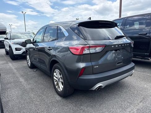 Certified 2020 Ford Escape SE FWD image 3