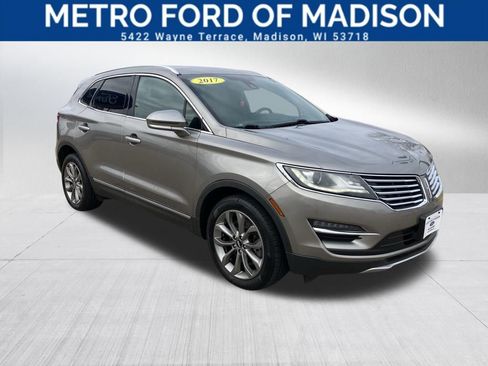 Used 2017 Lincoln MKC Select w/ Select Plus Package image 3