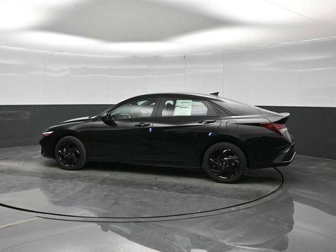 New 2026 Hyundai Elantra Sport FWD image 5