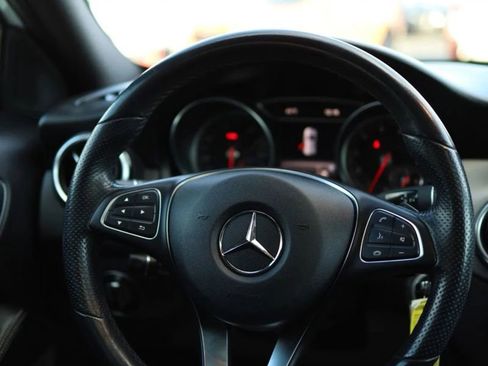 Used 2019 Mercedes-Benz GLA 250 image 38