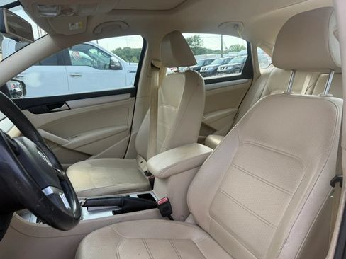 Used 2012 Volkswagen Passat 2.5 SE FWD image 13