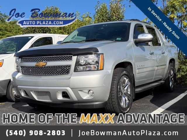 Used 2013 Chevrolet Avalanche LTZ AWD/4WD image 1