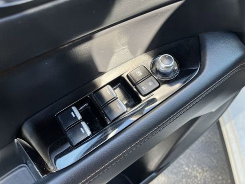 Used 2023 MAZDA CX-5 AWD 2.5 S w/ Premium Package image 17