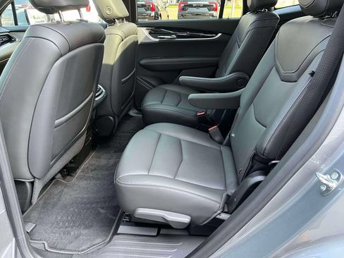 Certified 2025 Cadillac XT6 Premium Luxury w/ Technology Package AWD/4WD image 16