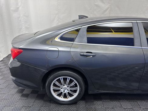 Used 2017 Chevrolet Malibu LT w/ Driver Confidence Package image 12