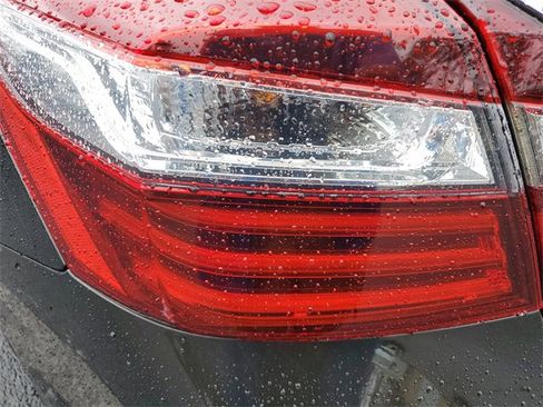 Used 2016 Honda Accord LX image 8