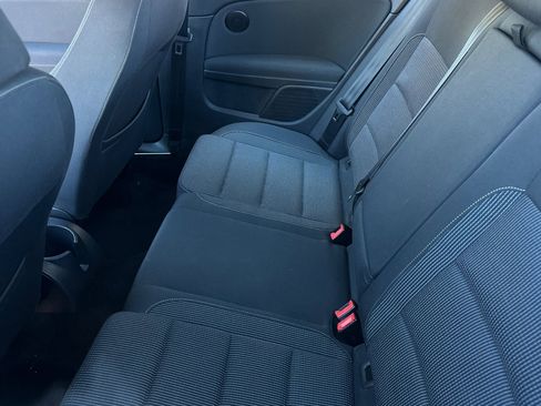 Used 2012 Volkswagen Golf 2-Door image 12