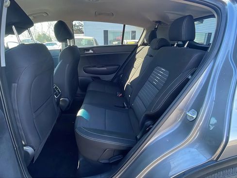 Used 2018 Kia Sportage LX image 17