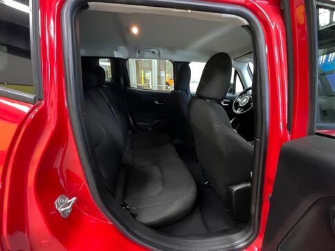 Used 2020 Jeep Renegade Sport w/ Sport Appearance Group FWD image 21
