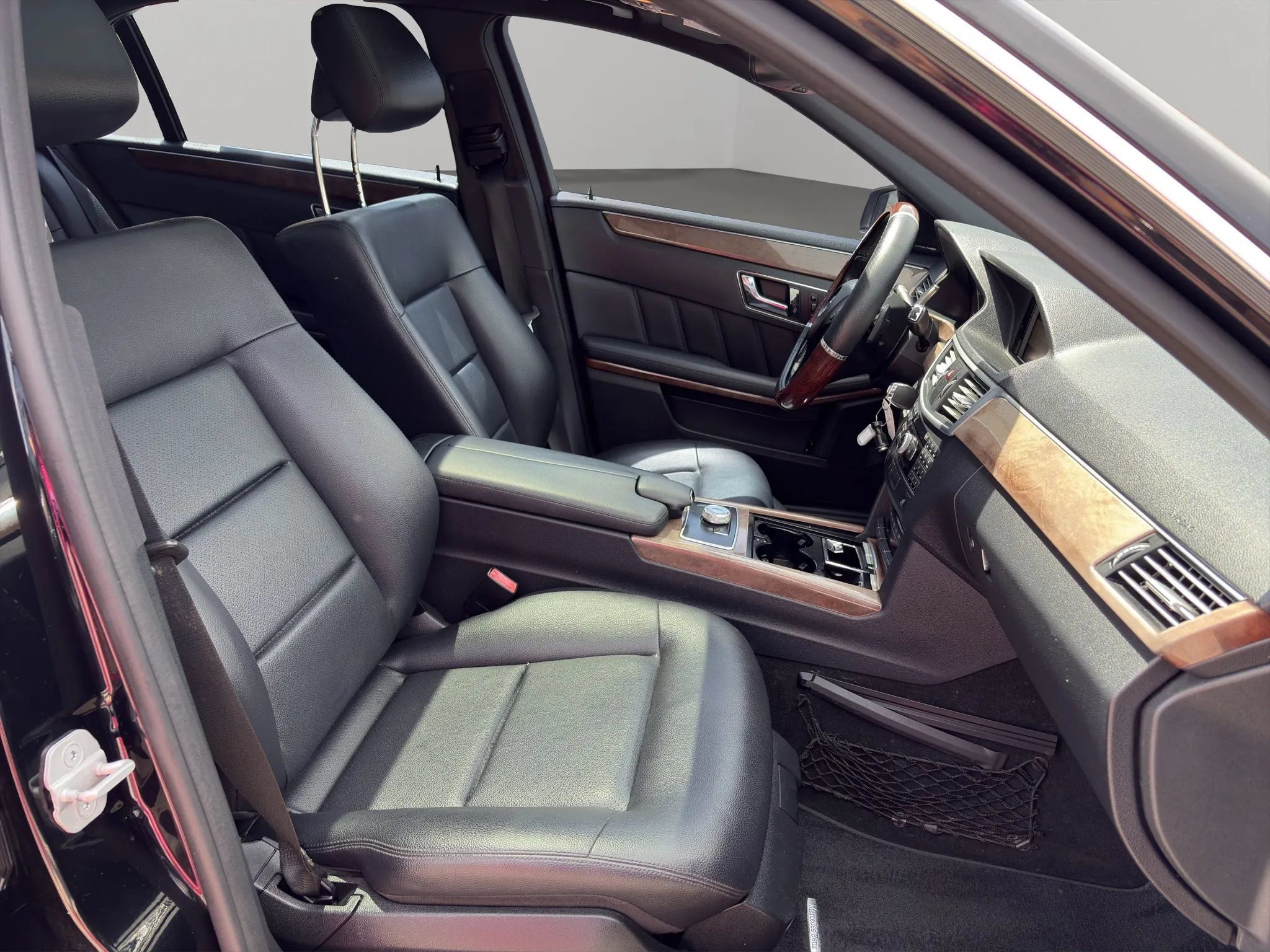 Used 2011 Mercedes-Benz E 350 Sedan image 15
