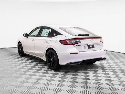 Used 2026 Honda Civic Sport image 4